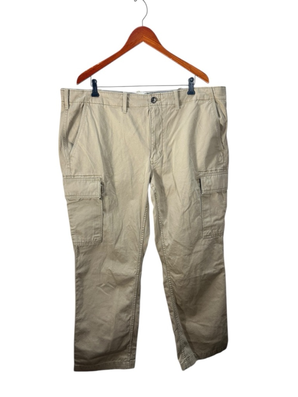 NWT Eddie Bauer Tan Cargo Regular Fit Legendary Pants Size 42x30